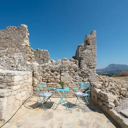 Karavos View - An Artists' Hideaway Paradise Holiday home *
