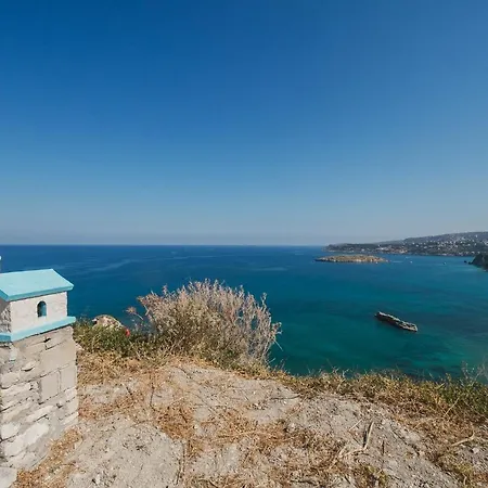 Holiday home Karavos View - An Artists' Hideaway Paradise