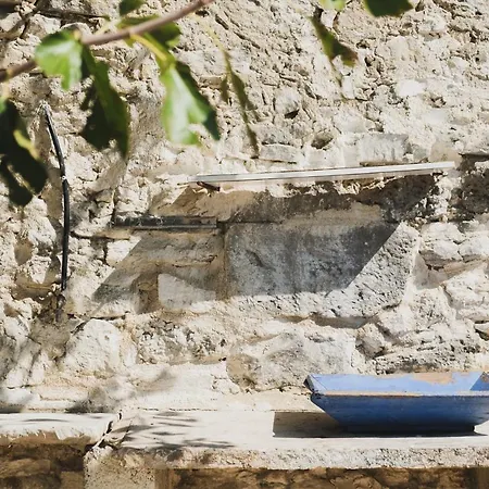 Karavos View - An Artists' Hideaway Paradise