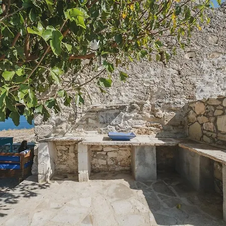 Karavos View - An Artists' Hideaway Paradise *